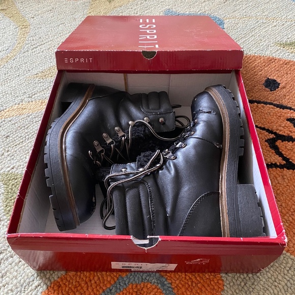 Esprit I Erica Boot I Black I ***BEAT UP*** - Picture 14 of 16